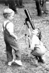 Preschool children stargazing in Tallahassee, Florida, ca. 1960.